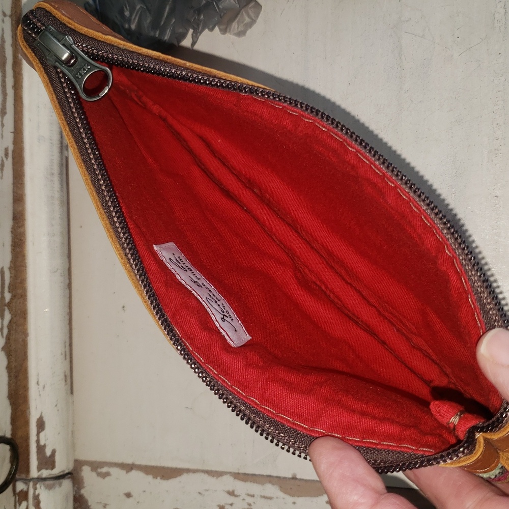 Nena & Co Artisan Wristlet - Picture 4 of 6